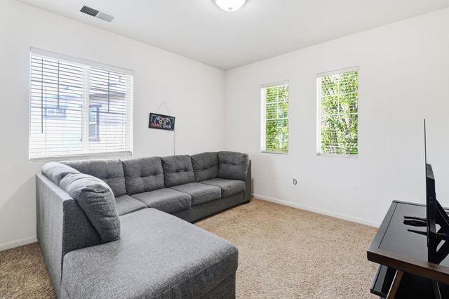 1993 Ellesmere Loop, Roseville, CA 95747
