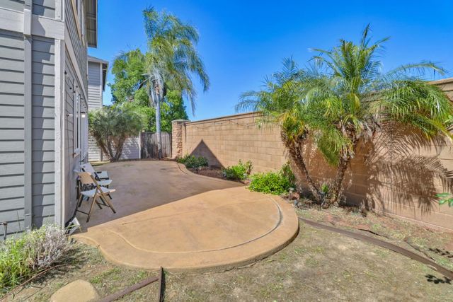 1993 Ellesmere Loop, Roseville, CA 95747