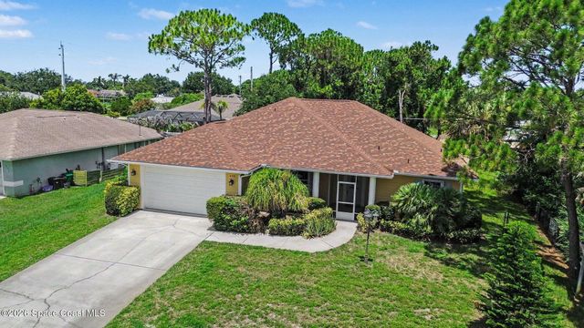 495 Seagrass Avenue, Sebastian, FL 32958