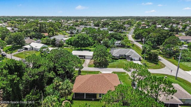 495 Seagrass Avenue, Sebastian, FL 32958