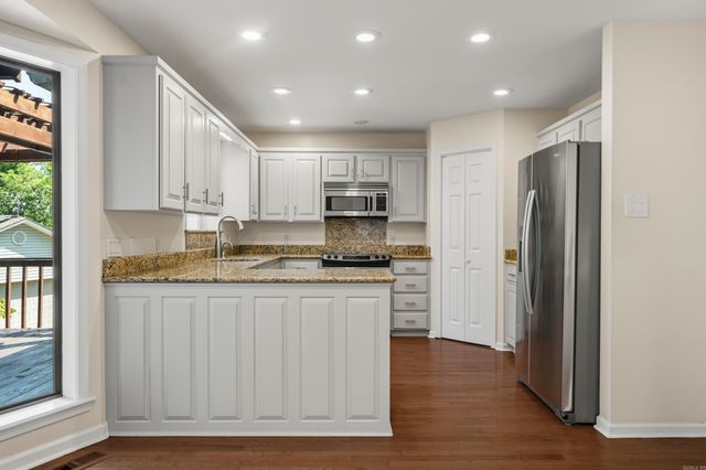 106 Coca Bay Point, Hot Springs, AR 71913