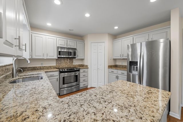 106 Coca Bay Point, Hot Springs, AR 71913