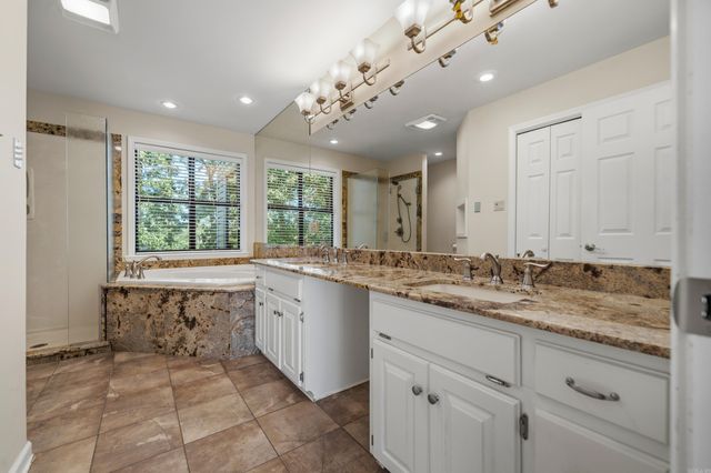 106 Coca Bay Point, Hot Springs, AR 71913