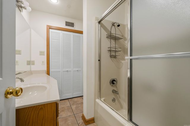 106 Coca Bay Point, Hot Springs, AR 71913