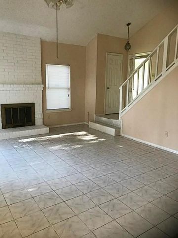 8414 Grand Knolls Drive, Houston, TX 77083