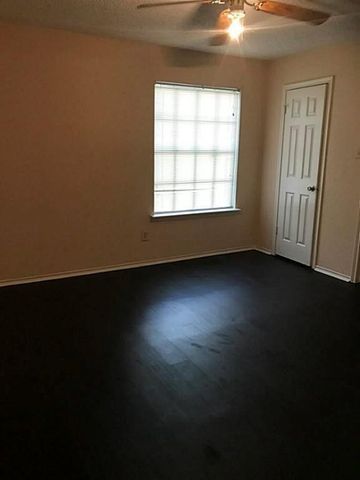 8414 Grand Knolls Drive, Houston, TX 77083