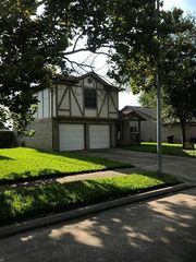 8414 Grand Knolls Drive, Houston, TX 77083