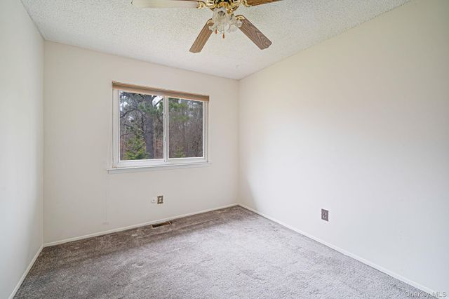 26 Amesworth Court, Middle Island, NY 11953