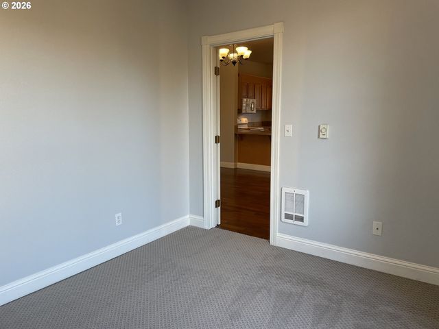 1614 KAUFFMAN Ave, Vancouver, WA 98660