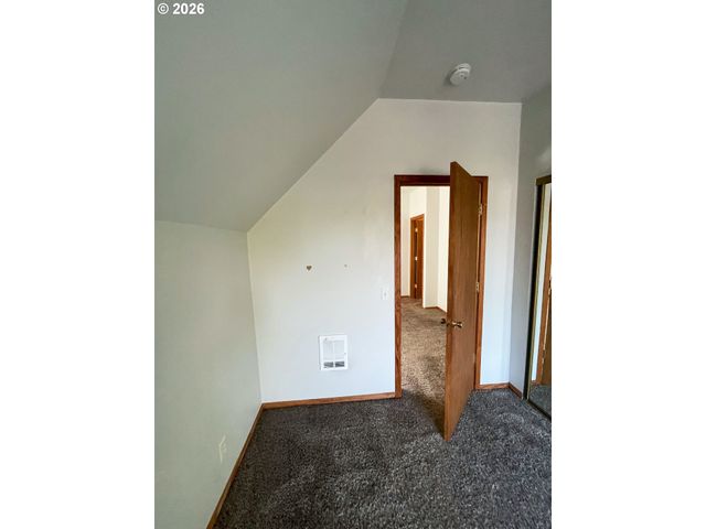 1614 KAUFFMAN Ave, Vancouver, WA 98660