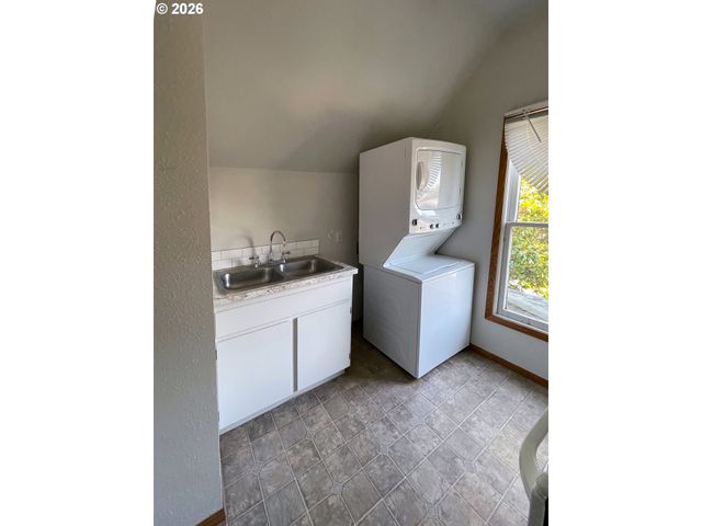 1614 KAUFFMAN Ave, Vancouver, WA 98660