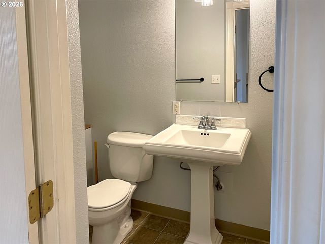 1614 KAUFFMAN Ave, Vancouver, WA 98660