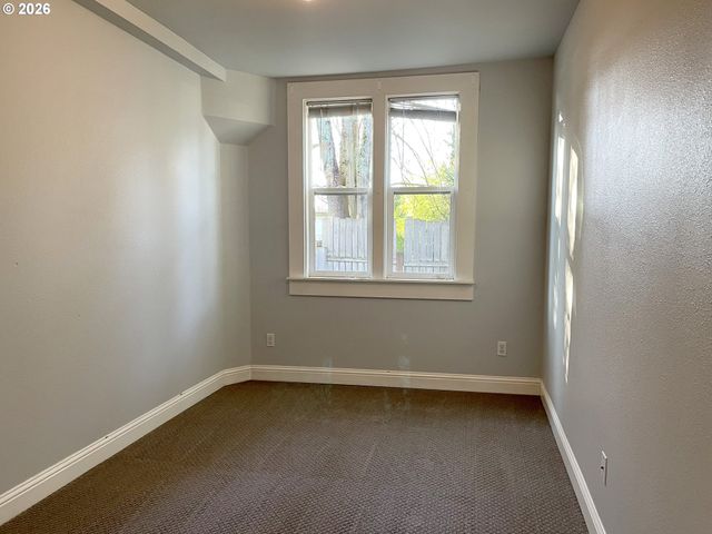 1614 KAUFFMAN Ave, Vancouver, WA 98660