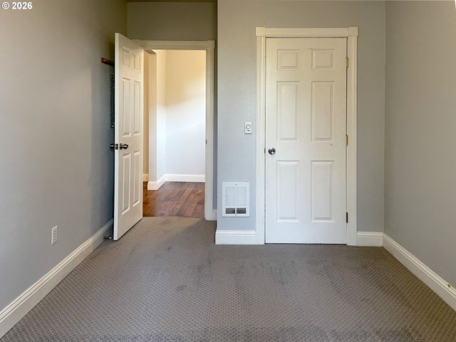 1614 KAUFFMAN Ave, Vancouver, WA 98660