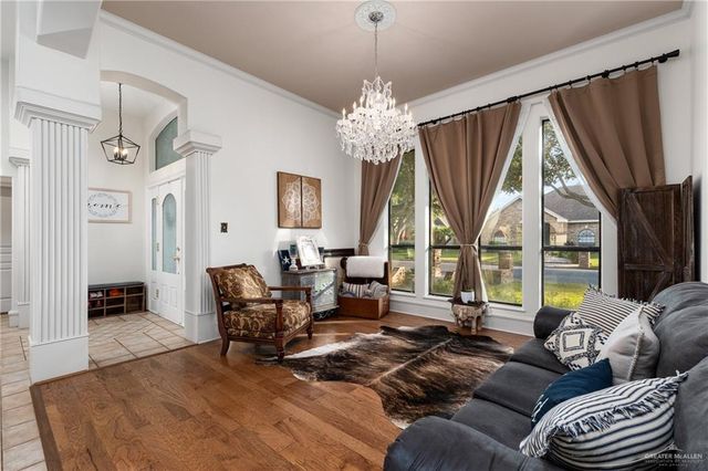 413 E Bluebird Avenue, Mcallen, TX 78504