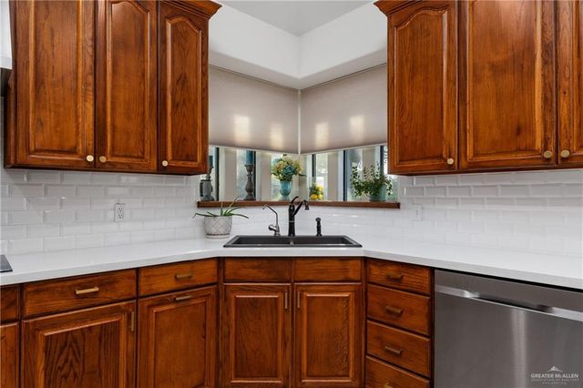 413 E Bluebird Avenue, Mcallen, TX 78504