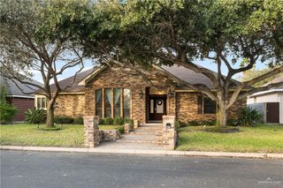 413 E Bluebird Avenue, Mcallen, TX 78504