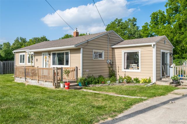 3431 Griffith Court, Burton, MI 48529