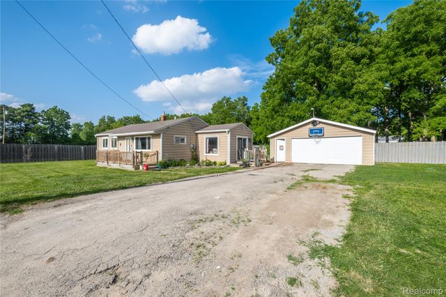 3431 Griffith Court, Burton, MI 48529