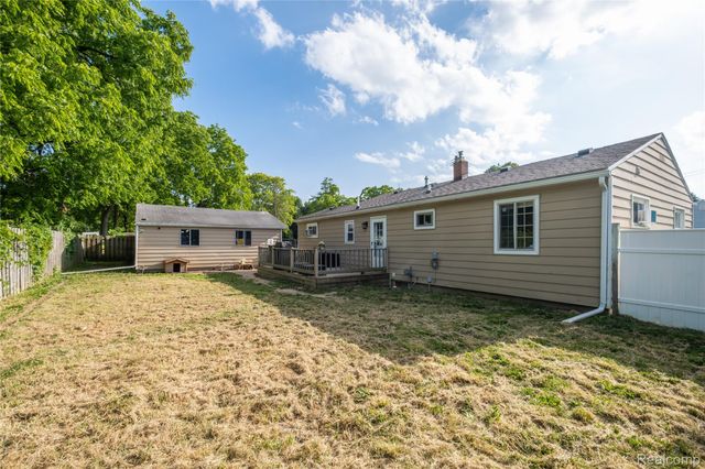 3431 Griffith Court, Burton, MI 48529
