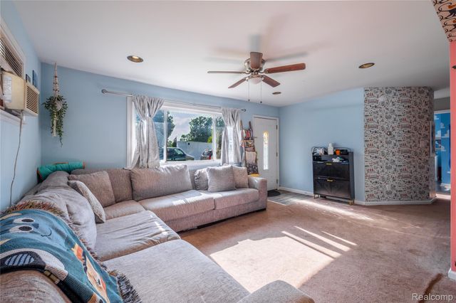 3431 Griffith Court, Burton, MI 48529