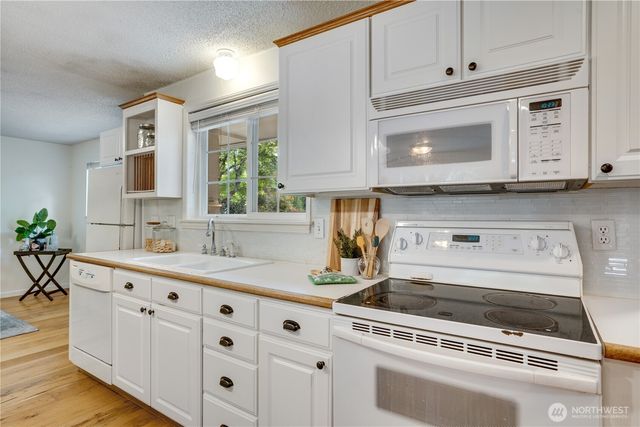 1602 S Winnifred Street, Tacoma, WA 98465