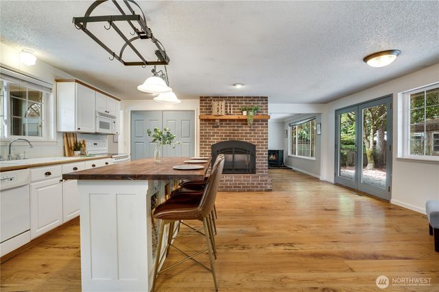 1602 S Winnifred Street, Tacoma, WA 98465