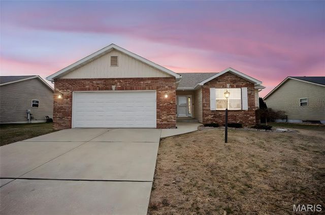 7008 Augusta Drive, Glen Carbon, IL 62034