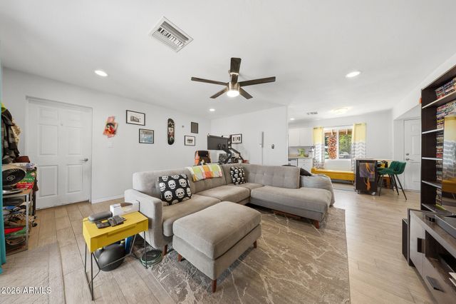 465 N STANDAGE Street, Mesa, AZ 85201