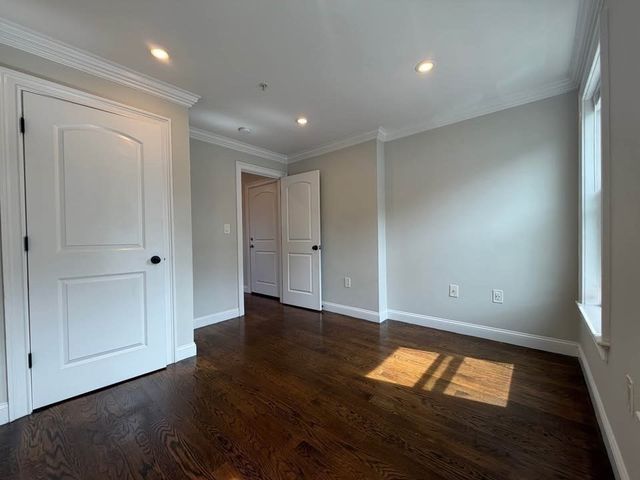 41 W Walnut 3, Boston, MA 02119