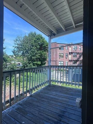 41 W Walnut 3, Boston, MA 02119