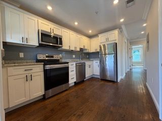 41 W Walnut 3, Boston, MA 02119