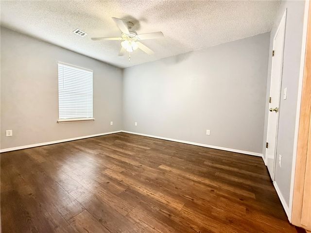 3102 NE 12 Street, Bentonville, AR 72712