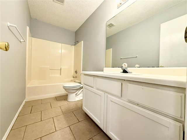 3102 NE 12 Street, Bentonville, AR 72712
