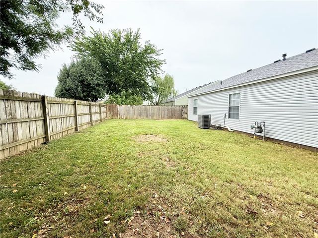 3102 NE 12 Street, Bentonville, AR 72712