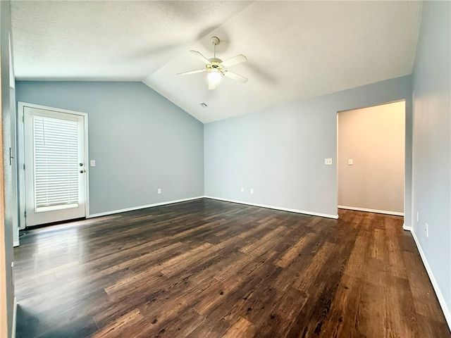 3102 NE 12 Street, Bentonville, AR 72712