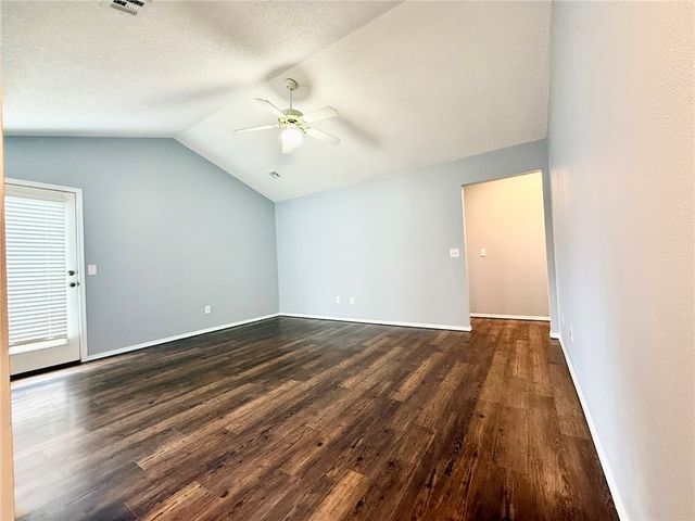 3102 NE 12 Street, Bentonville, AR 72712