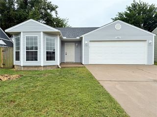 3102 NE 12 Street, Bentonville, AR 72712