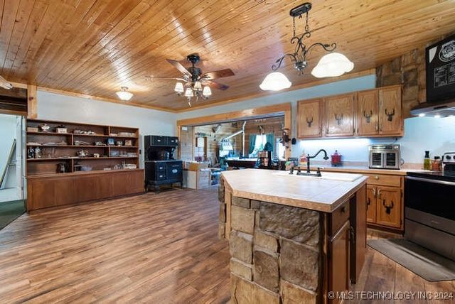 15522 E 370 Road, Claremore, OK 74017