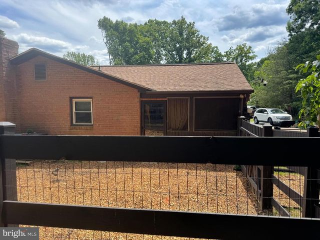 15300 NOTTINGHAM DR, Manassas, VA 20112