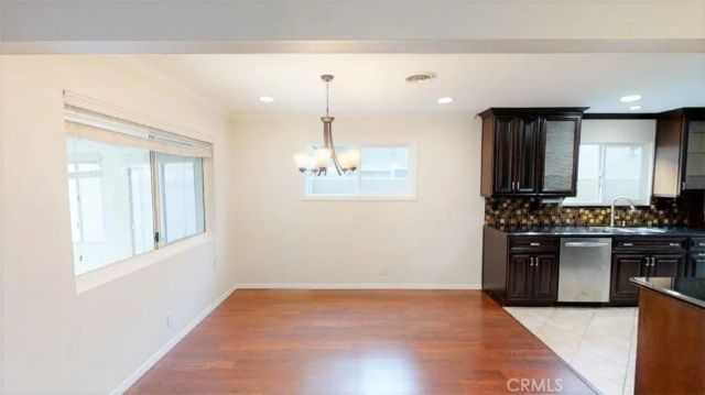 239 Albert Place, Costa Mesa, CA 92627