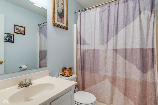 5850 Brobeck Lane, Indianapolis, IN 46254