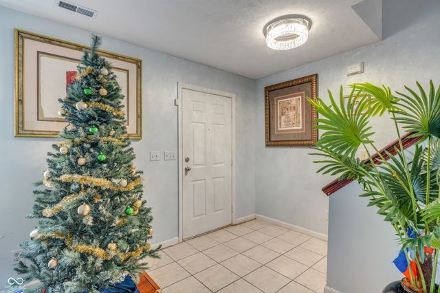 5850 Brobeck Lane, Indianapolis, IN 46254