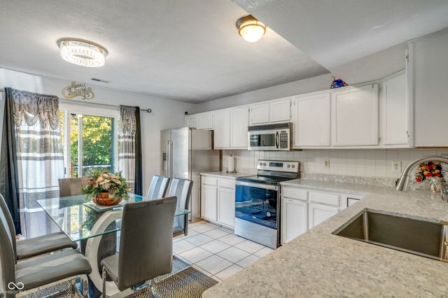 5850 Brobeck Lane, Indianapolis, IN 46254