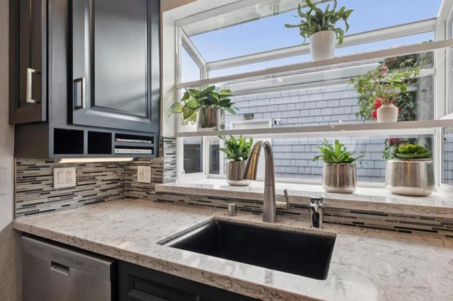 18 Cape Hatteras Court, Redwood City, CA 94065