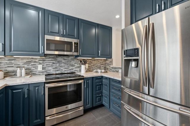 18 Cape Hatteras Court, Redwood City, CA 94065