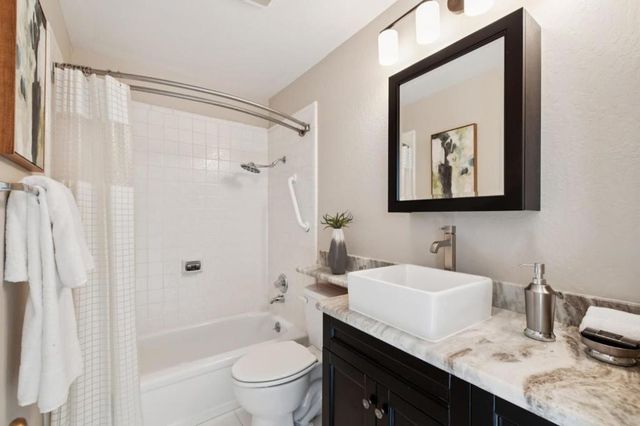 18 Cape Hatteras Court, Redwood City, CA 94065