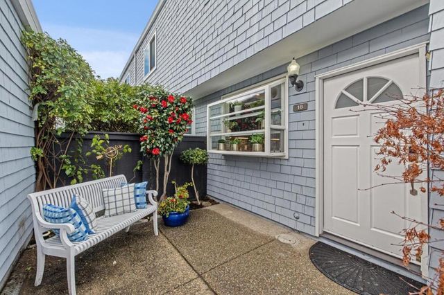 18 Cape Hatteras Court, Redwood City, CA 94065