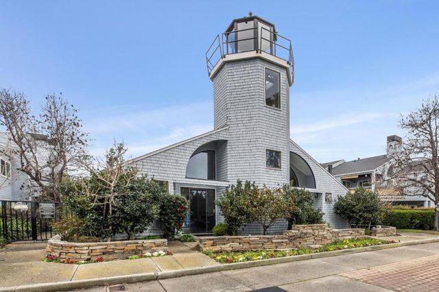 18 Cape Hatteras Court, Redwood City, CA 94065