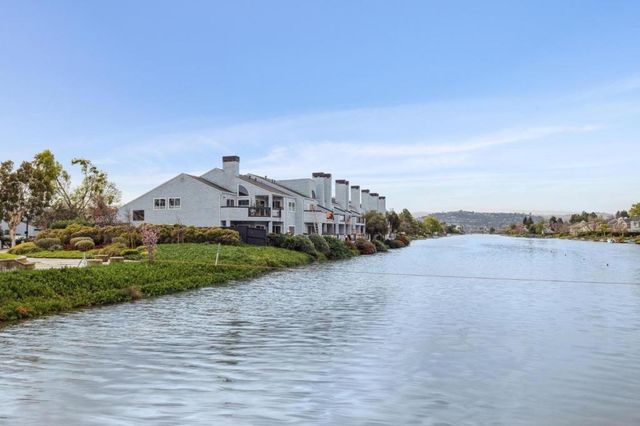 18 Cape Hatteras Court, Redwood City, CA 94065